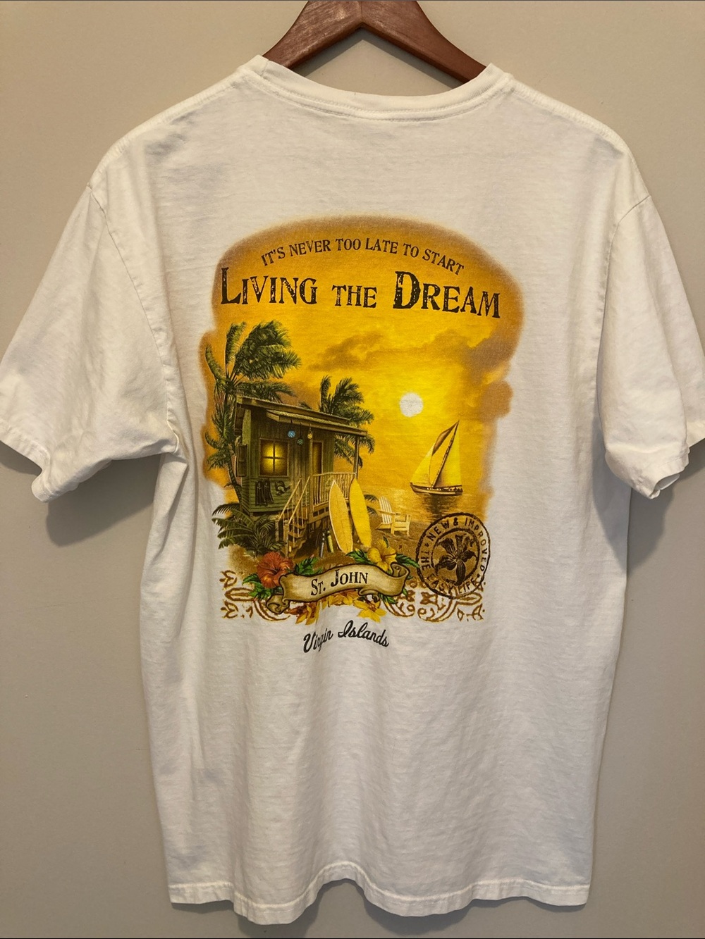 St. John White Short-Sleeve Tee with Yellow & Green Island Graphic